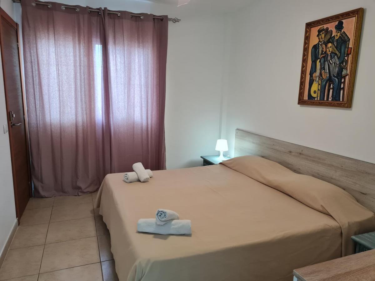 Habitaciones Nathaly Armenime Exterior photo